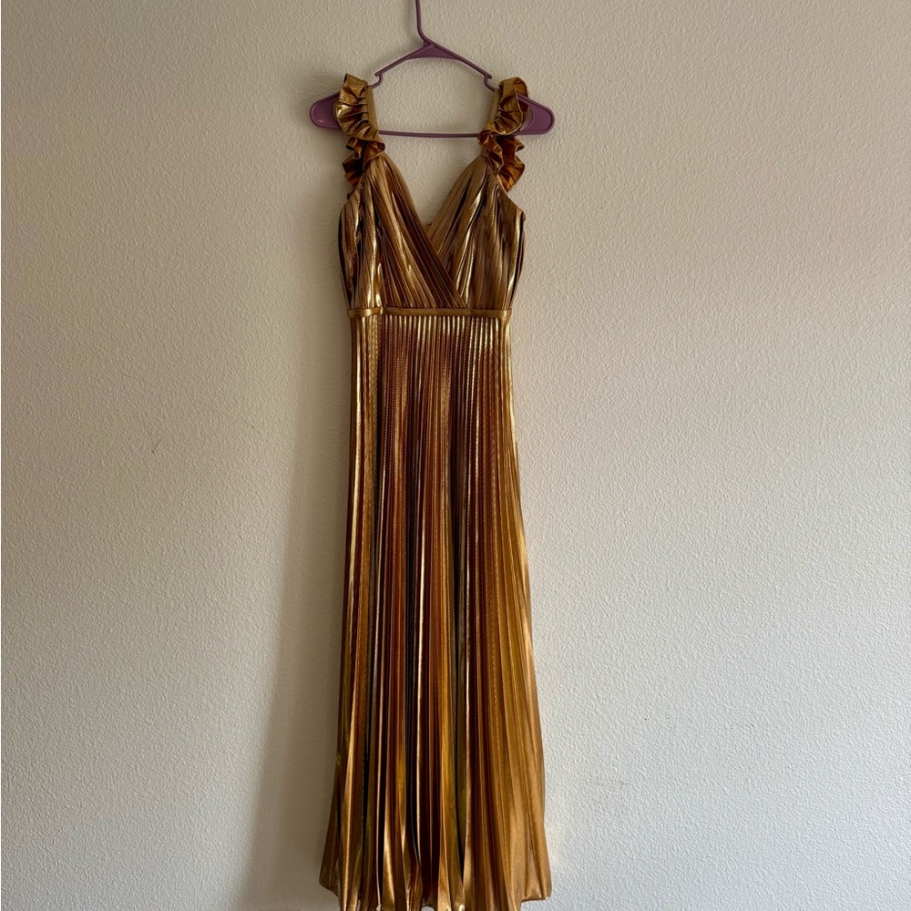 Mac Duggal Ieena Metallic Gold Pleated Maxi Dress